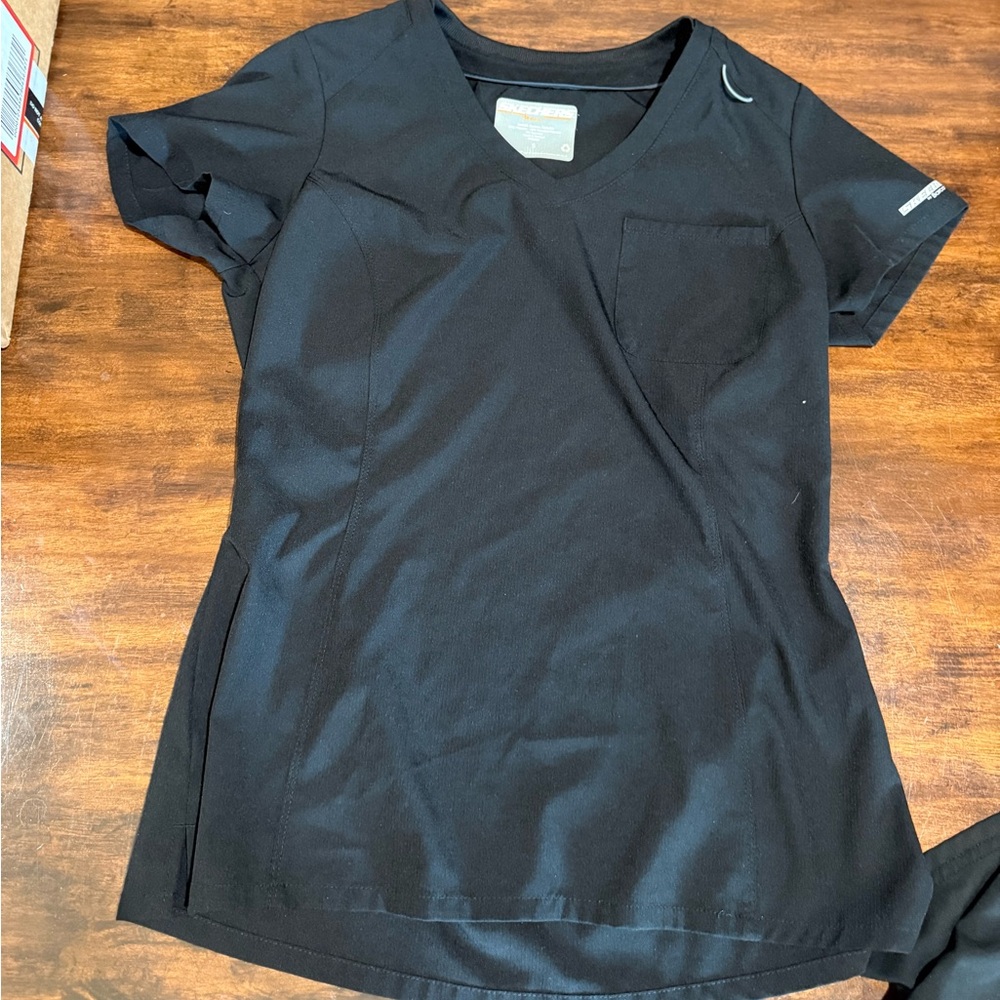 Black V-Neck Women's scrub Top
